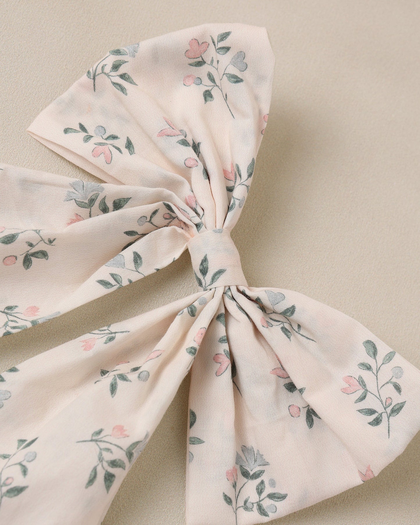 Everly Bow Summer Ditsy