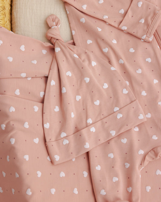 Bamboo Swaddle + Knotted Hat Pink Hearts