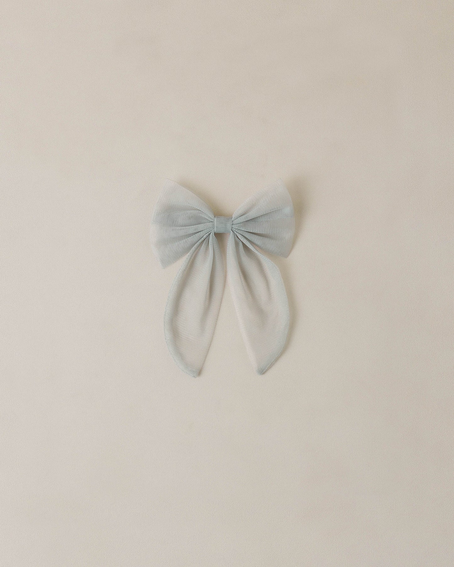 Everly Bow Sky