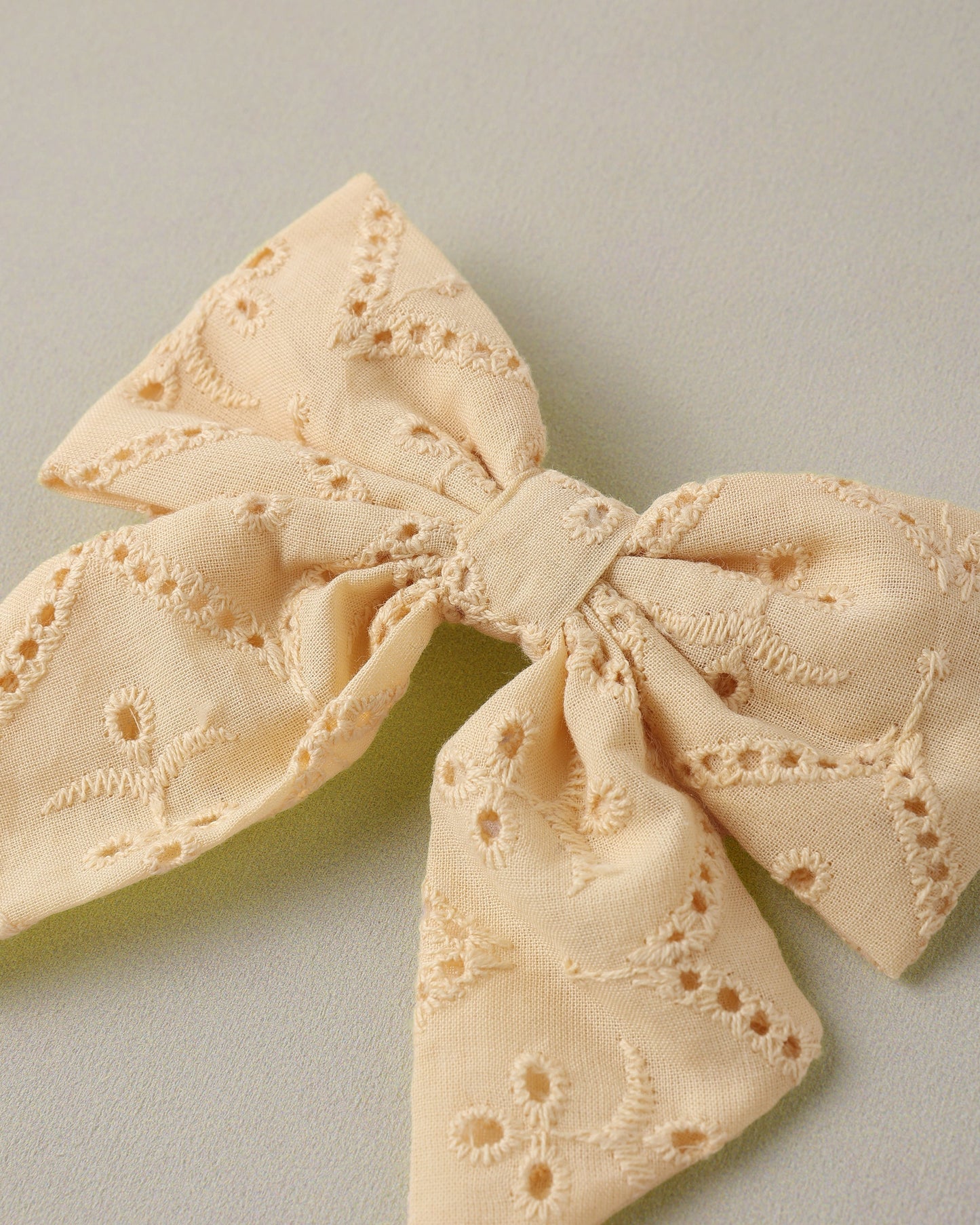 Norah Bow Lemon