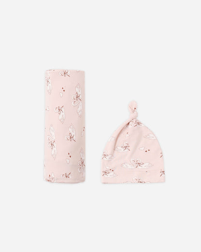 Bamboo Swaddle + Knotted Hat Swans